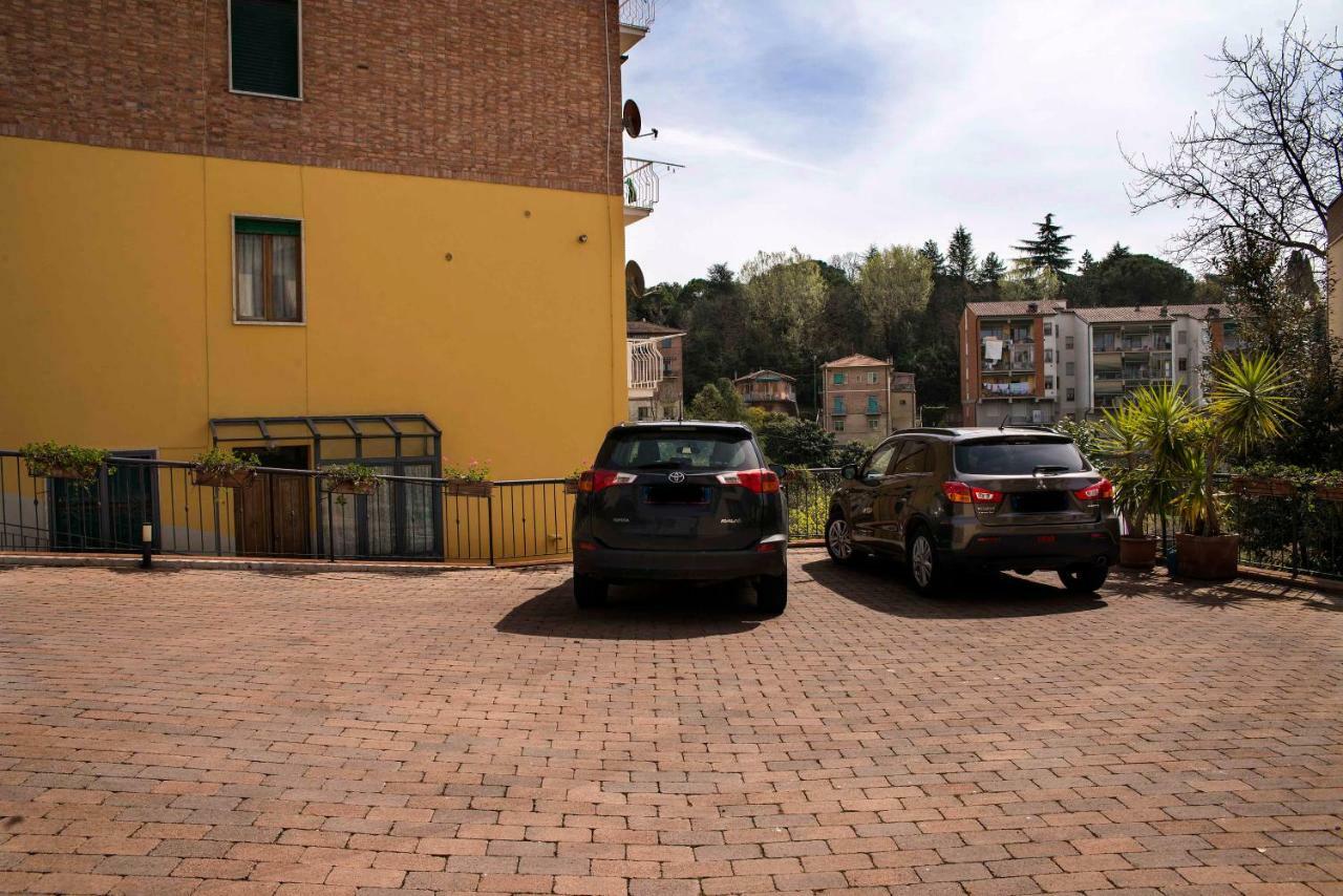 Casa Il Glicine A Due Passi Dal Centro Leilighet Siena Eksteriør bilde